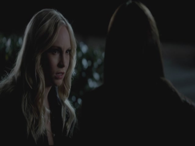 VampireDiariesWorld-dot-org-S3TVD_3x13BringingOutTheDead0938.jpg