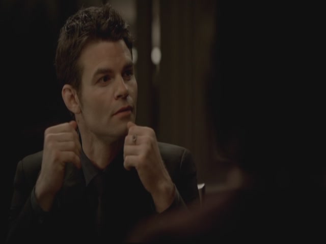 VampireDiariesWorld-dot-org-S3TVD_3x13BringingOutTheDead1105.jpg
