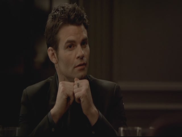 VampireDiariesWorld-dot-org-S3TVD_3x13BringingOutTheDead1109.jpg