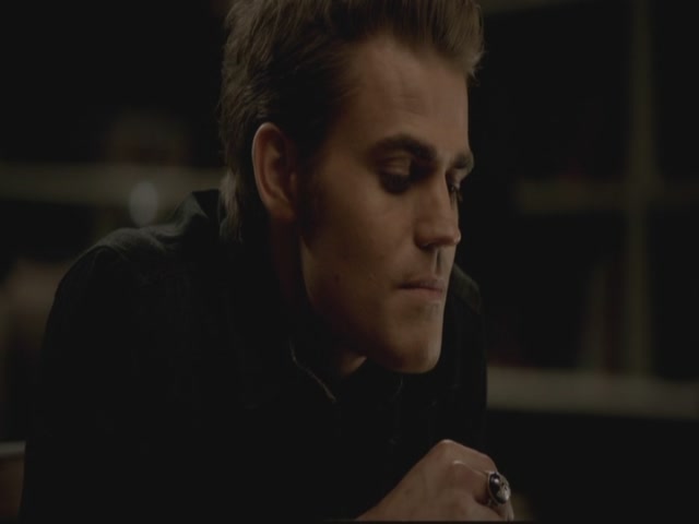 VampireDiariesWorld-dot-org-S3TVD_3x13BringingOutTheDead1125.jpg