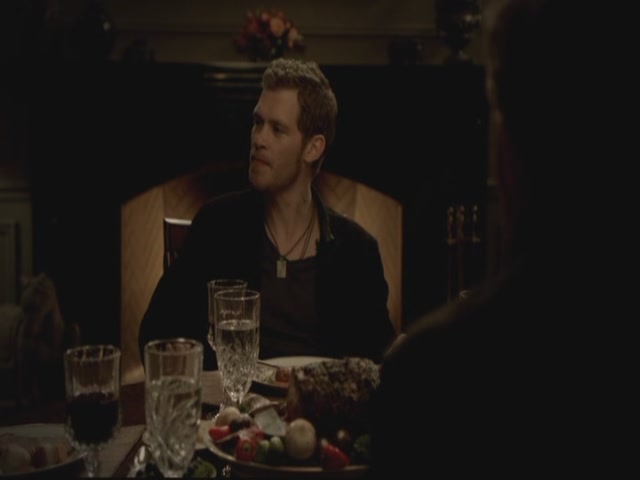 VampireDiariesWorld-dot-org-S3TVD_3x13BringingOutTheDead1127.jpg
