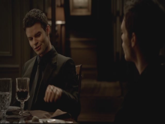 VampireDiariesWorld-dot-org-S3TVD_3x13BringingOutTheDead1132.jpg