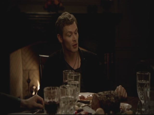 VampireDiariesWorld-dot-org-S3TVD_3x13BringingOutTheDead1138.jpg