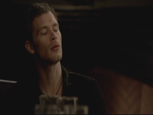 VampireDiariesWorld-dot-org-S3TVD_3x13BringingOutTheDead1162.jpg
