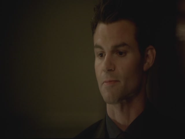 VampireDiariesWorld-dot-org-S3TVD_3x13BringingOutTheDead1183.jpg