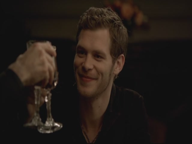 VampireDiariesWorld-dot-org-S3TVD_3x13BringingOutTheDead1206.jpg