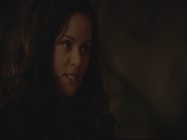 VampireDiariesWorld-dot-org-S3TVD_3x13BringingOutTheDead1219.jpg