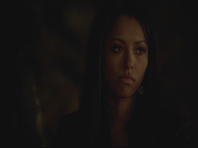 VampireDiariesWorld-dot-org-S3TVD_3x13BringingOutTheDead1224.jpg