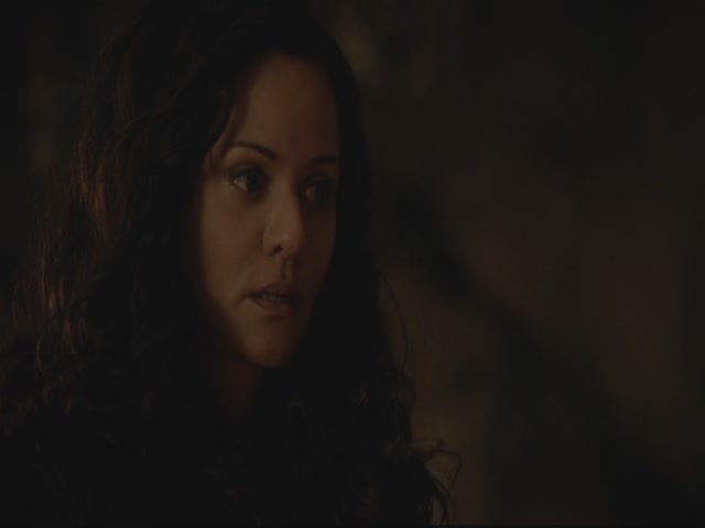 VampireDiariesWorld-dot-org-S3TVD_3x13BringingOutTheDead1226.jpg