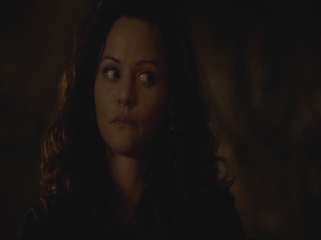 VampireDiariesWorld-dot-org-S3TVD_3x13BringingOutTheDead1239.jpg