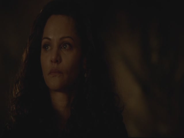 VampireDiariesWorld-dot-org-S3TVD_3x13BringingOutTheDead1248.jpg