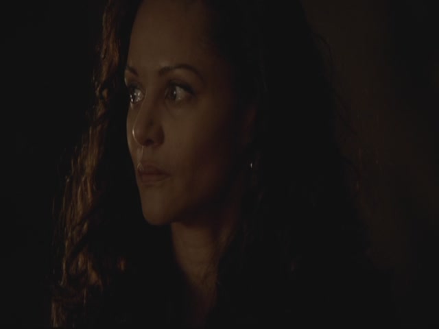 VampireDiariesWorld-dot-org-S3TVD_3x13BringingOutTheDead1271.jpg