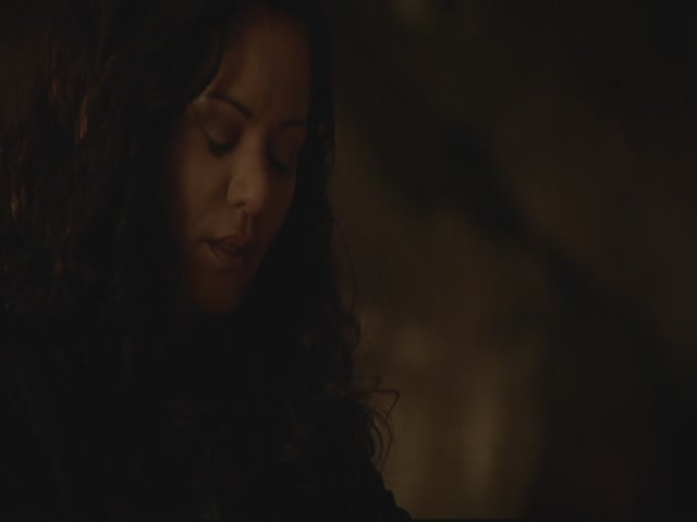 VampireDiariesWorld-dot-org-S3TVD_3x13BringingOutTheDead1310.jpg
