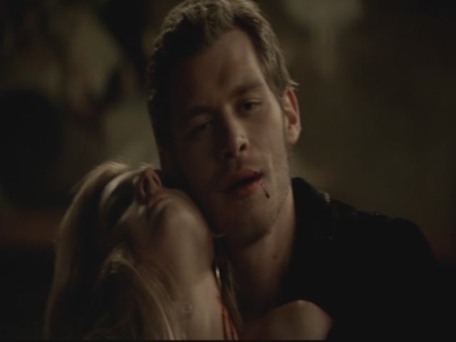 VampireDiariesWorld-dot-org-S3TVD_3x13BringingOutTheDead1613.jpg