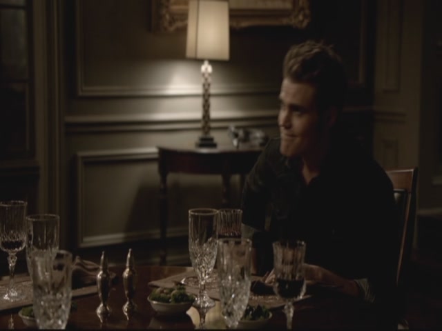 VampireDiariesWorld-dot-org-S3TVD_3x13BringingOutTheDead1620.jpg