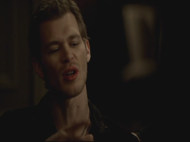 VampireDiariesWorld-dot-org-S3TVD_3x13BringingOutTheDead1656.jpg