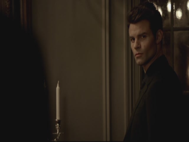 VampireDiariesWorld-dot-org-S3TVD_3x13BringingOutTheDead1728.jpg