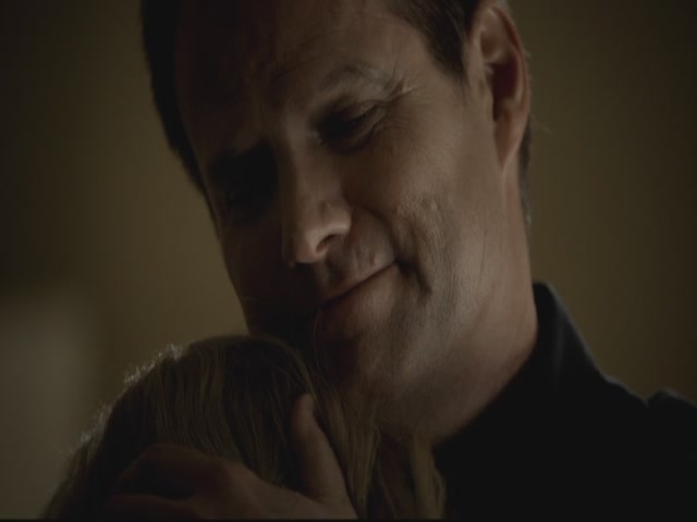 VampireDiariesWorld-dot-org-S3TVD_3x13BringingOutTheDead1883.jpg