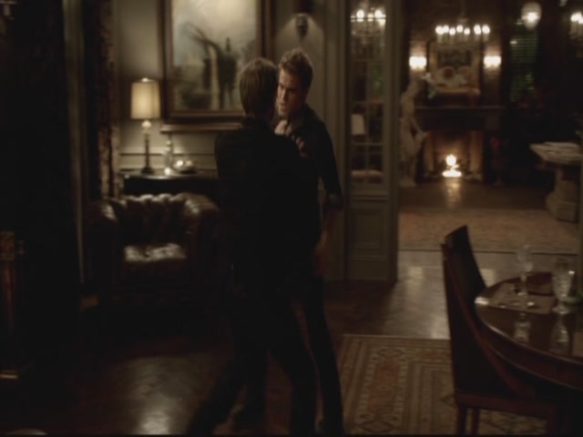 VampireDiariesWorld-dot-org-S3TVD_3x13BringingOutTheDead1914.jpg