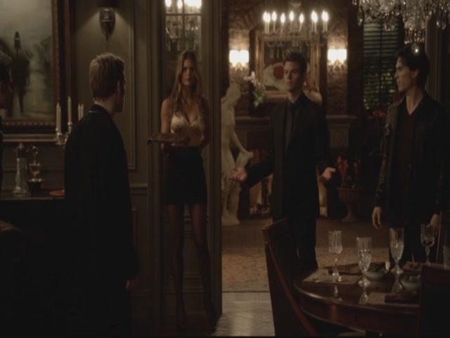 VampireDiariesWorld-dot-org-S3TVD_3x13BringingOutTheDead1927.jpg