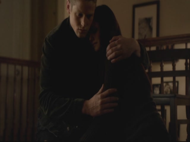 VampireDiariesWorld-dot-org-S3TVD_3x13BringingOutTheDead2033.jpg