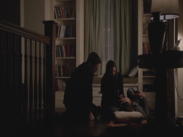 VampireDiariesWorld-dot-org-S3TVD_3x13BringingOutTheDead2130.jpg