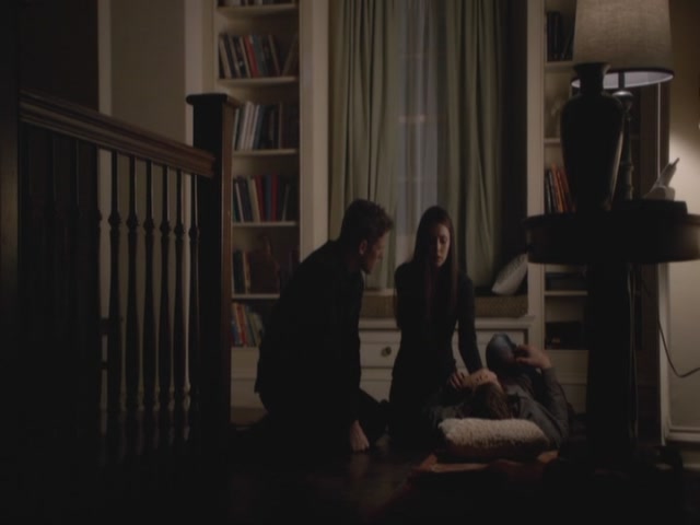 VampireDiariesWorld-dot-org-S3TVD_3x13BringingOutTheDead2132.jpg