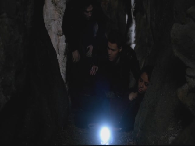 VampireDiariesWorld-dot-org-S3TVD_3x13BringingOutTheDead2143.jpg VampireDiariesWorld-dot-org-S3TVD_3x13BringingOutTheDead2143.jpg
