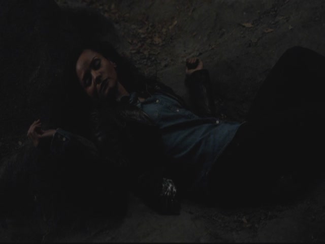 VampireDiariesWorld-dot-org-S3TVD_3x13BringingOutTheDead2147.jpg