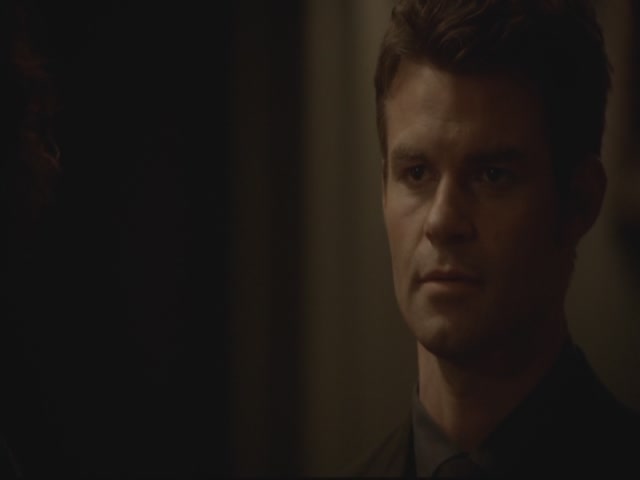 VampireDiariesWorld-dot-org-S3TVD_3x13BringingOutTheDead2210.jpg
