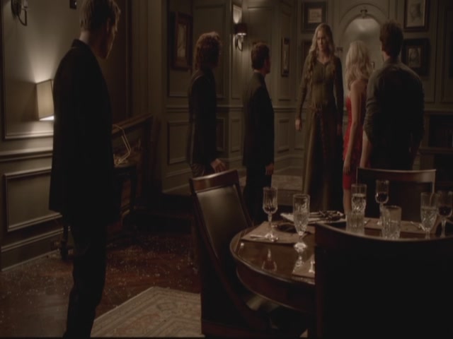 VampireDiariesWorld-dot-org-S3TVD_3x13BringingOutTheDead2224.jpg
