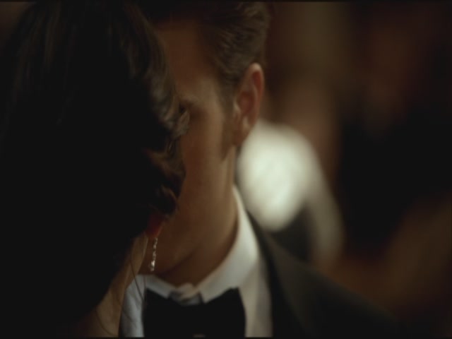 VampireDiariesWorld-dot-org-S3TVD_3x14DangerousLiaisons0862.jpg