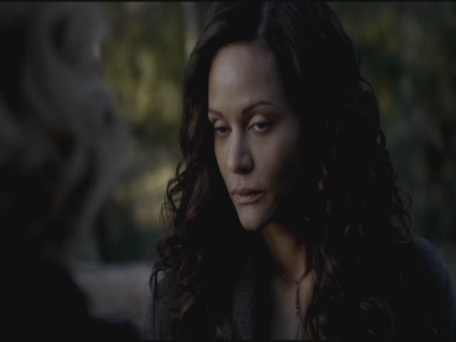 VampireDiariesWorld-dot-org-S3TVD_3x15AllMyChildren0754.jpg