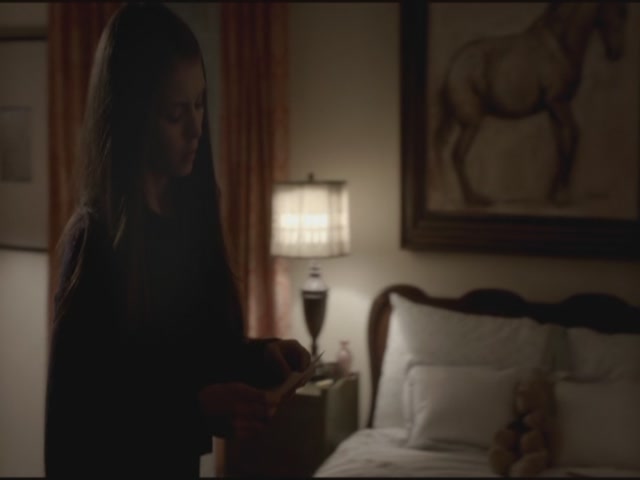 VampireDiariesWorld-dot-org-S3TVD_3x15AllMyChildren2051.jpg