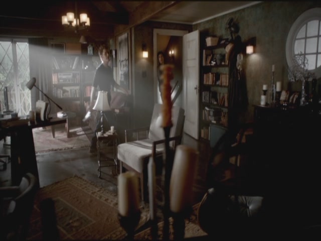 VampireDiariesWorld-dot-org-S3TVD_3x16-1912-0290.jpg