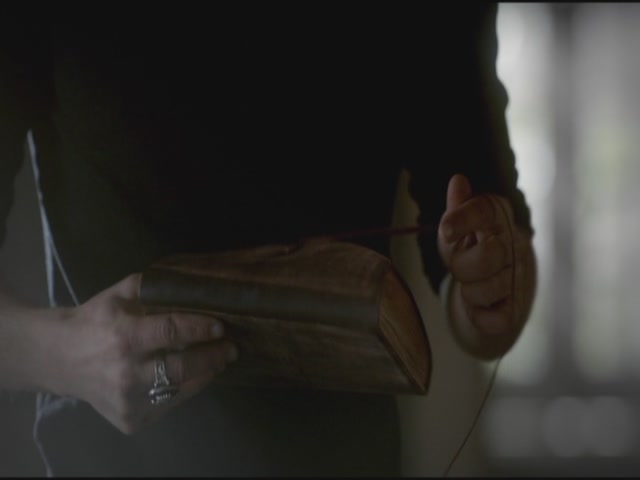 VampireDiariesWorld-dot-org-S3TVD_3x16-1912-0333.jpg