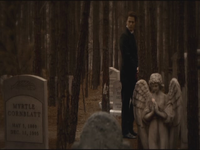 VampireDiariesWorld-dot-org-S3TVD_3x16-1912-0405.jpg