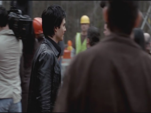 VampireDiariesWorld-dot-org-S3TVD_3x17BreakOnThrough0379.jpg