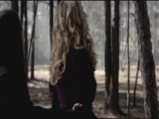 VampireDiariesWorld-dot-org-S3TVD_3x18TheMurderOfOne0157.jpg