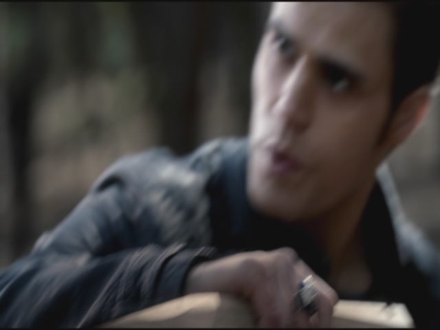 VampireDiariesWorld-dot-org-S3TVD_3x18TheMurderOfOne0368.jpg