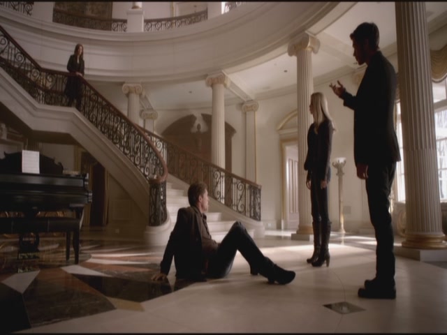 VampireDiariesWorld-dot-org-S3TVD_3x18TheMurderOfOne0418.jpg
