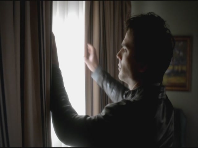VampireDiariesWorld-dot-org-S3TVD_3x19HeartOfDarkness0507.jpg