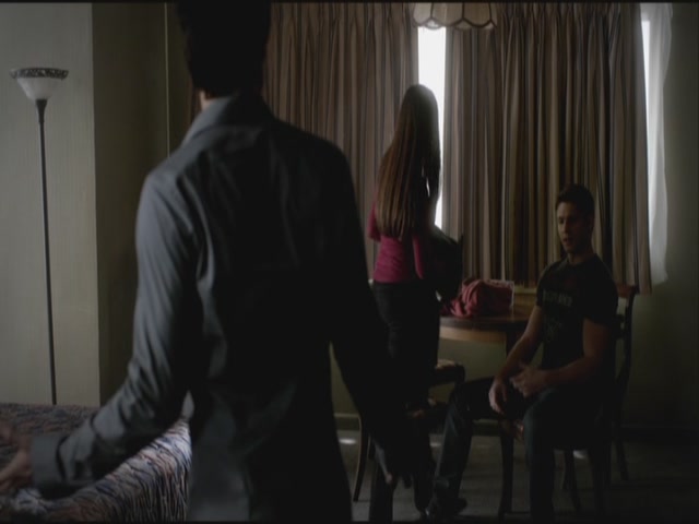 VampireDiariesWorld-dot-org-S3TVD_3x19HeartOfDarkness0529.jpg
