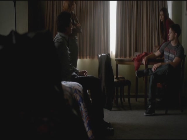 VampireDiariesWorld-dot-org-S3TVD_3x19HeartOfDarkness0740.jpg