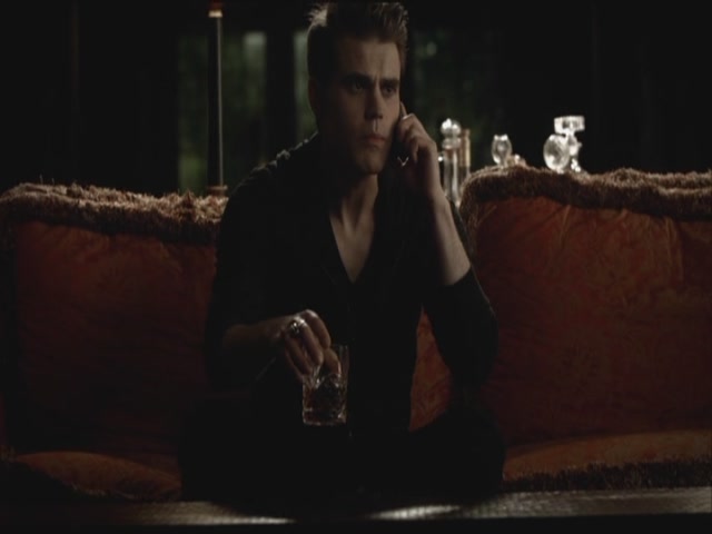 VampireDiariesWorld-dot-org-S3TVD_3x19HeartOfDarkness0940.jpg