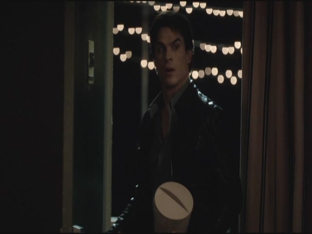 VampireDiariesWorld-dot-org-S3TVD_3x19HeartOfDarkness0980.jpg