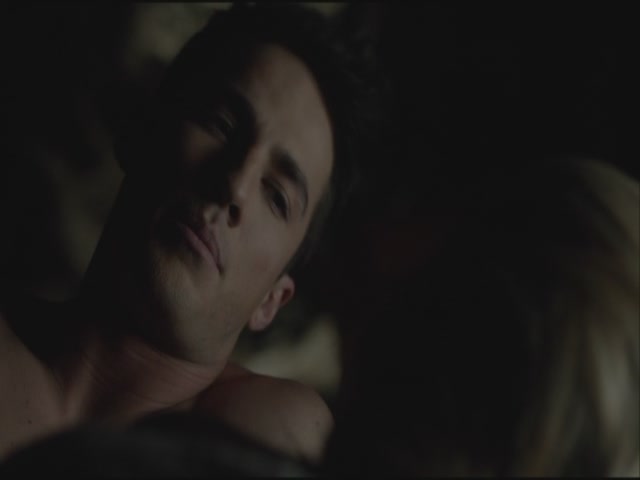 VampireDiariesWorld-dot-org-S3TVD_3x19HeartOfDarkness1178.jpg