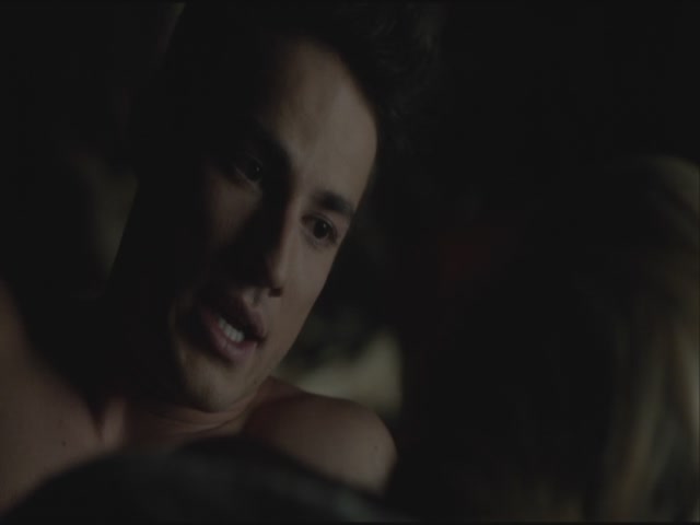 VampireDiariesWorld-dot-org-S3TVD_3x19HeartOfDarkness1183.jpg