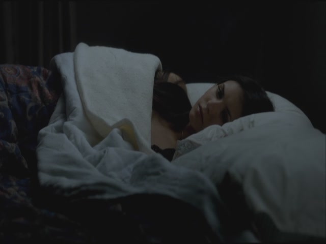 VampireDiariesWorld-dot-org-S3TVD_3x19HeartOfDarkness1213.jpg