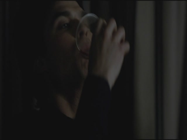 VampireDiariesWorld-dot-org-S3TVD_3x19HeartOfDarkness1252.jpg